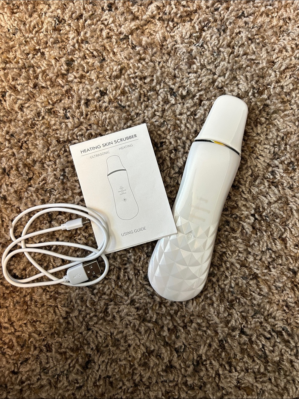 Source Unknown White Ultrasonic Heating Skin Scrubber with USB Cable